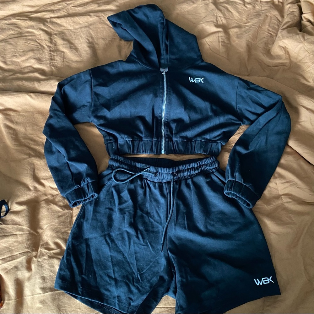 New WBKFIT cropped jacket and shorts set